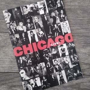 ⭐️3/$12⭐️Chicago the musical book with Kevin Richardson